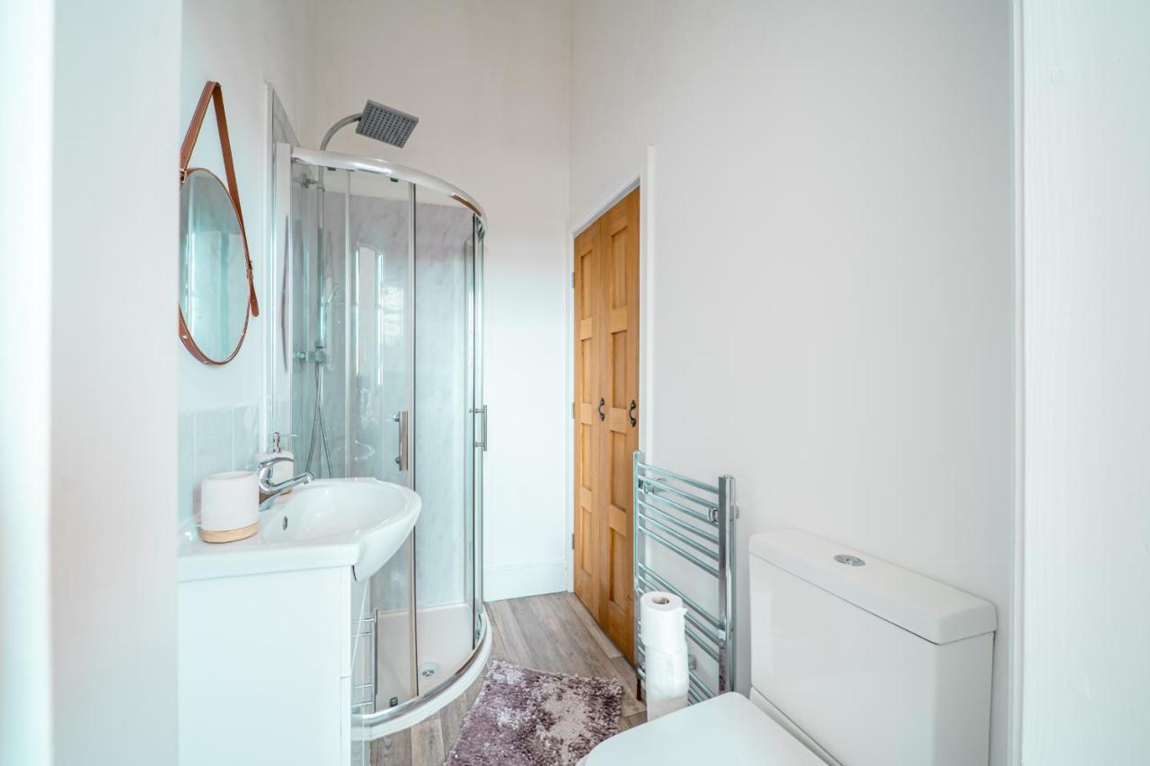 Cozy 1-Bedroom Apartment In The Heart Of Barnsley Town Centre Luaran gambar