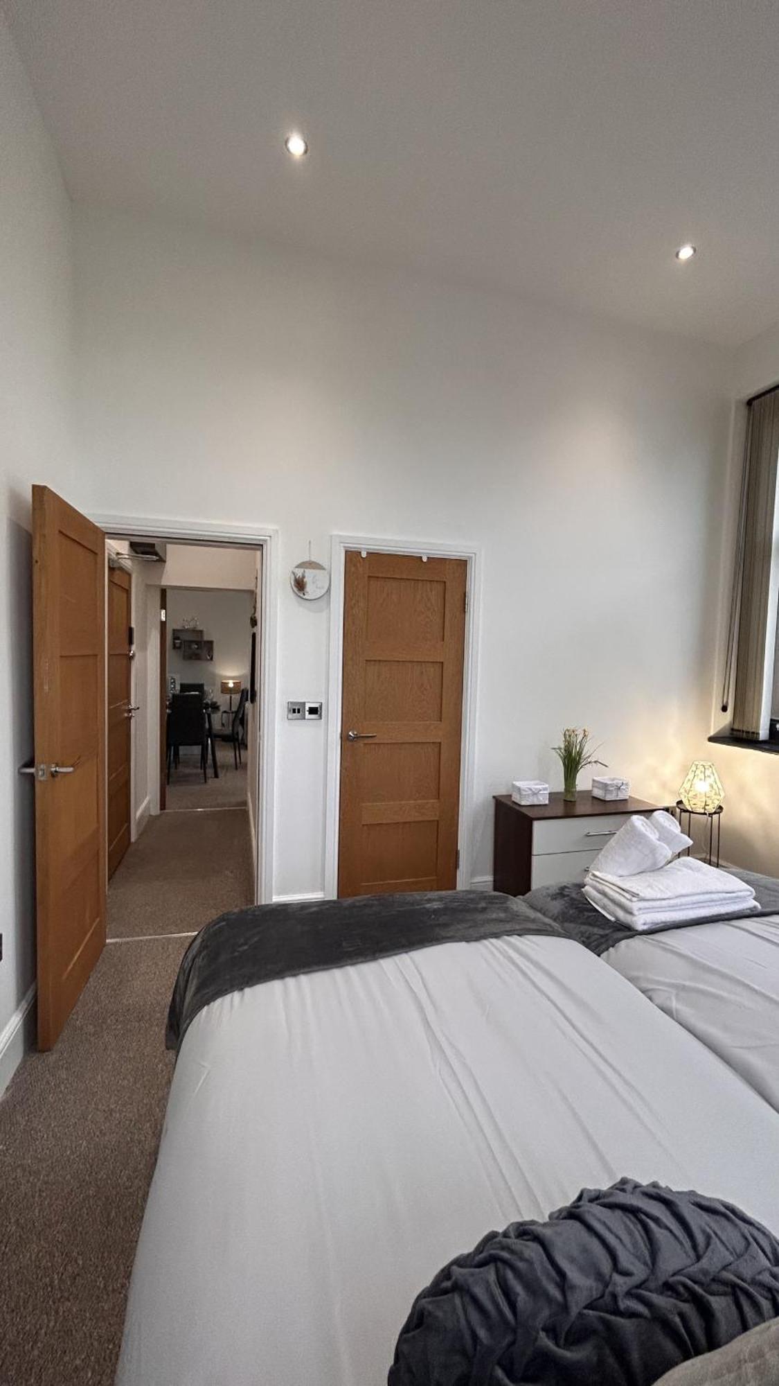 Cozy 1-Bedroom Apartment In The Heart Of Barnsley Town Centre Luaran gambar